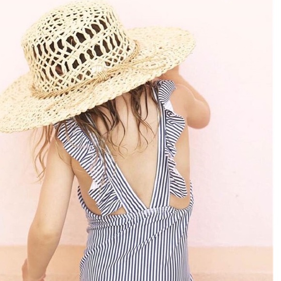 ruffle swimsuit - Picture 2 of 6